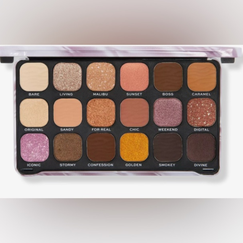 Revolution Forever Flawless Nude Silk Shadow Palette - Picture 6 of 9